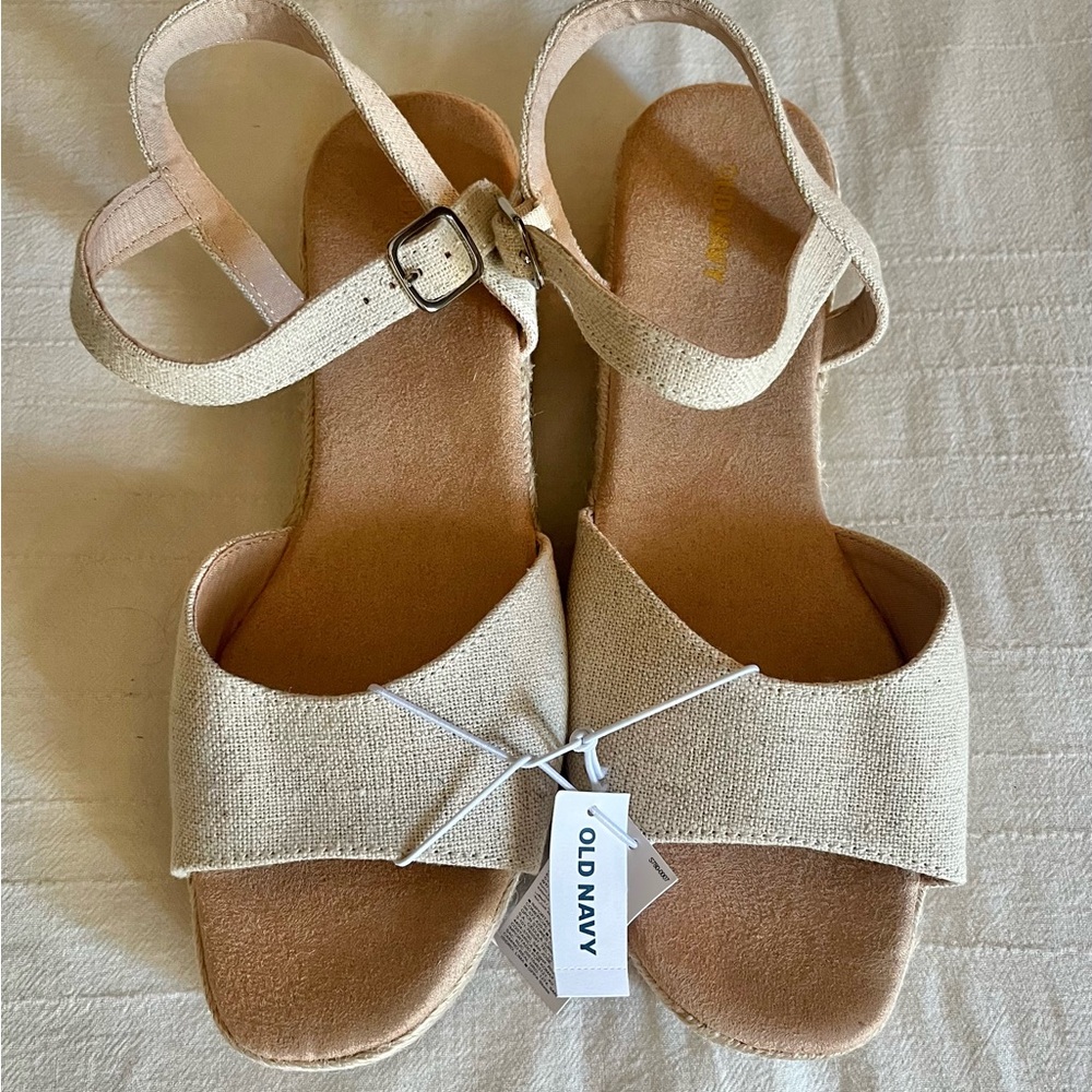 Old Navy Women's Tan Sandals